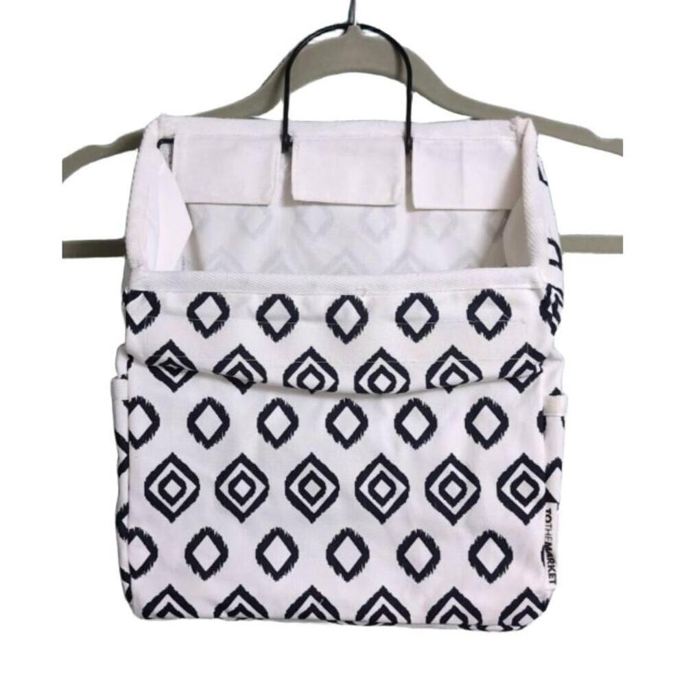 NWT TO THE MARKET Wire Frame Wall Storage Organizing Modern Organizer